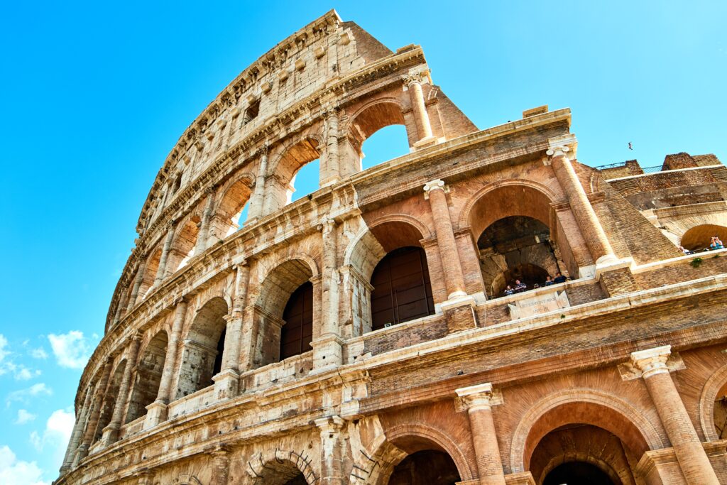 Do I Need To Book Tickets In Advance For Attractions Like The Colosseum Or The Uffizi Gallery?